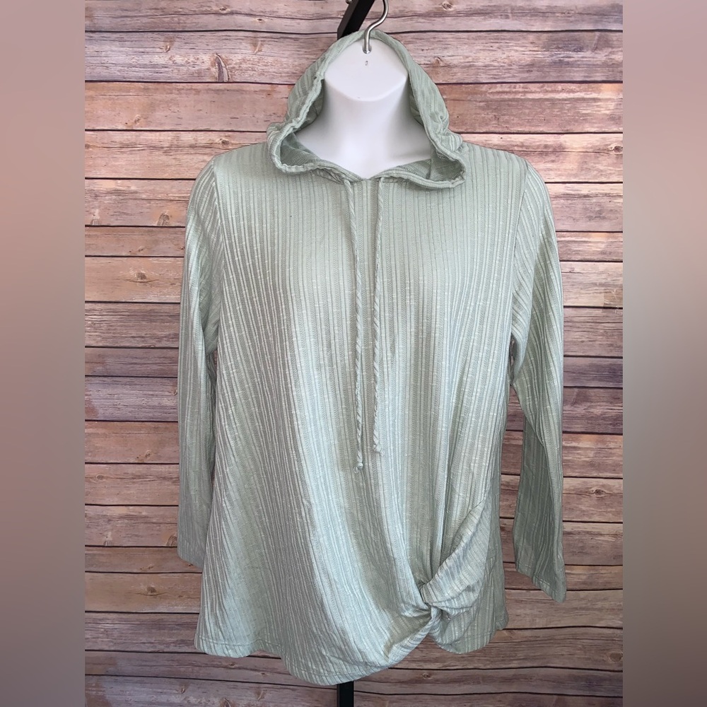 Be Stage Women's Top - Size 2X